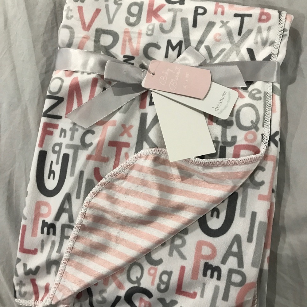 Reversible baby blanket